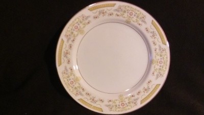 Signature Collection, Dinner Plate 10 1/2", Coronet Pattern #117