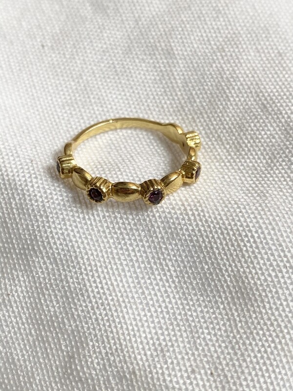 Royal (Ring)