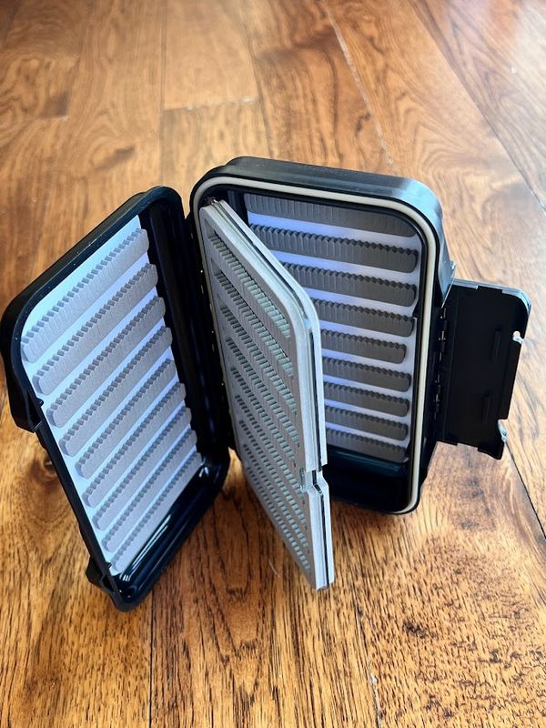 Waterproof Swing Leaf Fly Box Large Grip Foam - Black