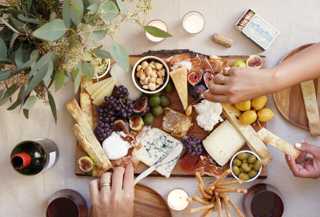 Large Standard Gourmet Cheese Platter