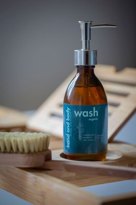Organic hand and body wash