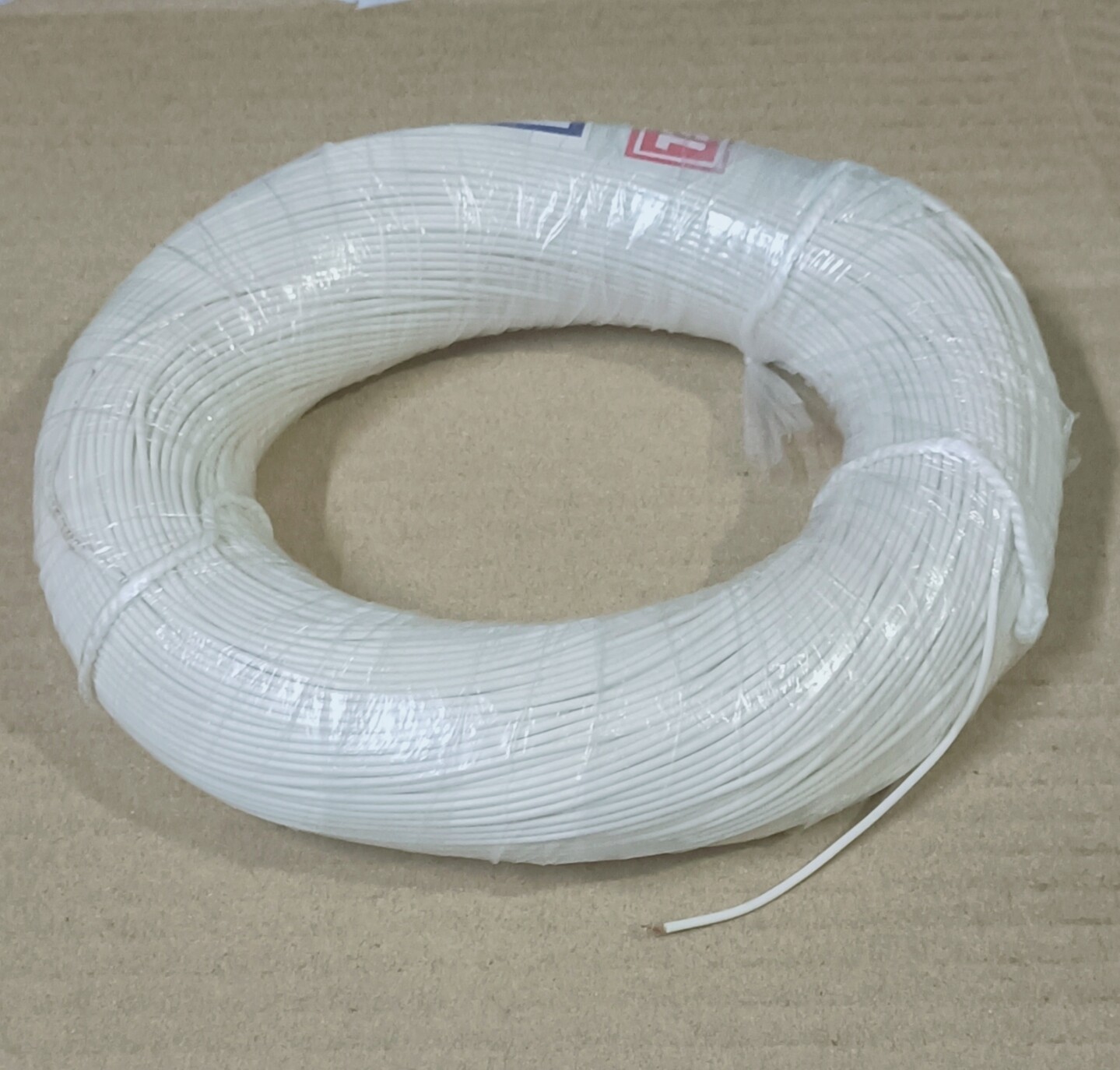 (CW21) 14/38  WIHTE WIRE 200 METER COIL