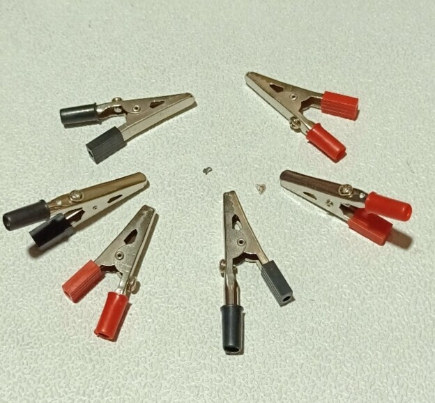 CROCODILE CLIPS TYPE - 1