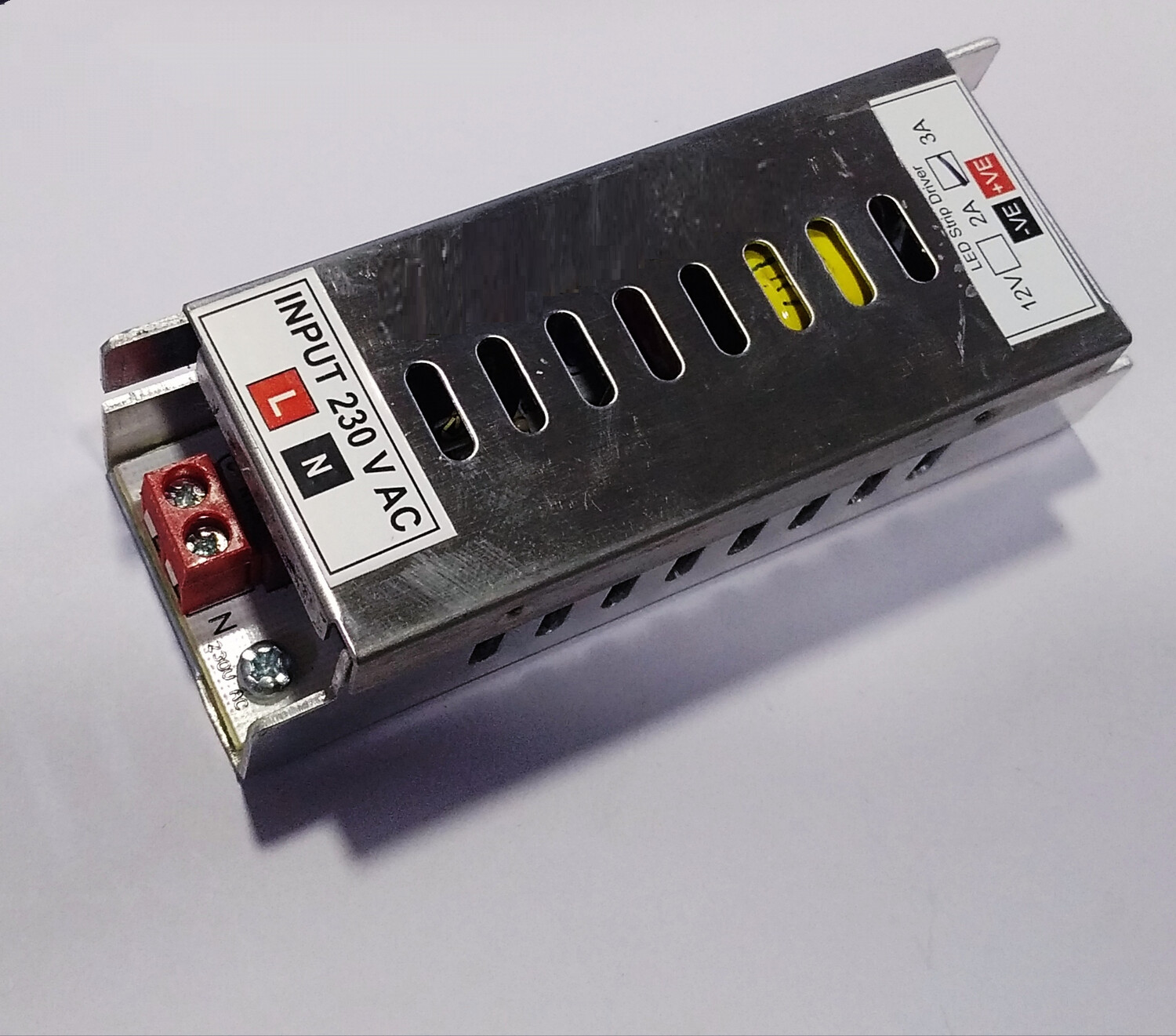 (P49) 12V 3A POWER SUPPLY STEEL BODY
