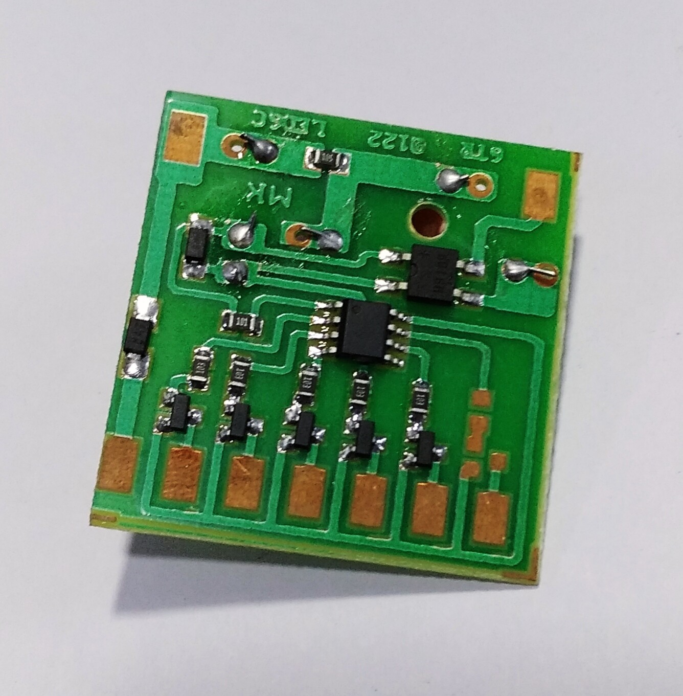(SCLC2)  5 CHANNELS CHASER (smd) AC
