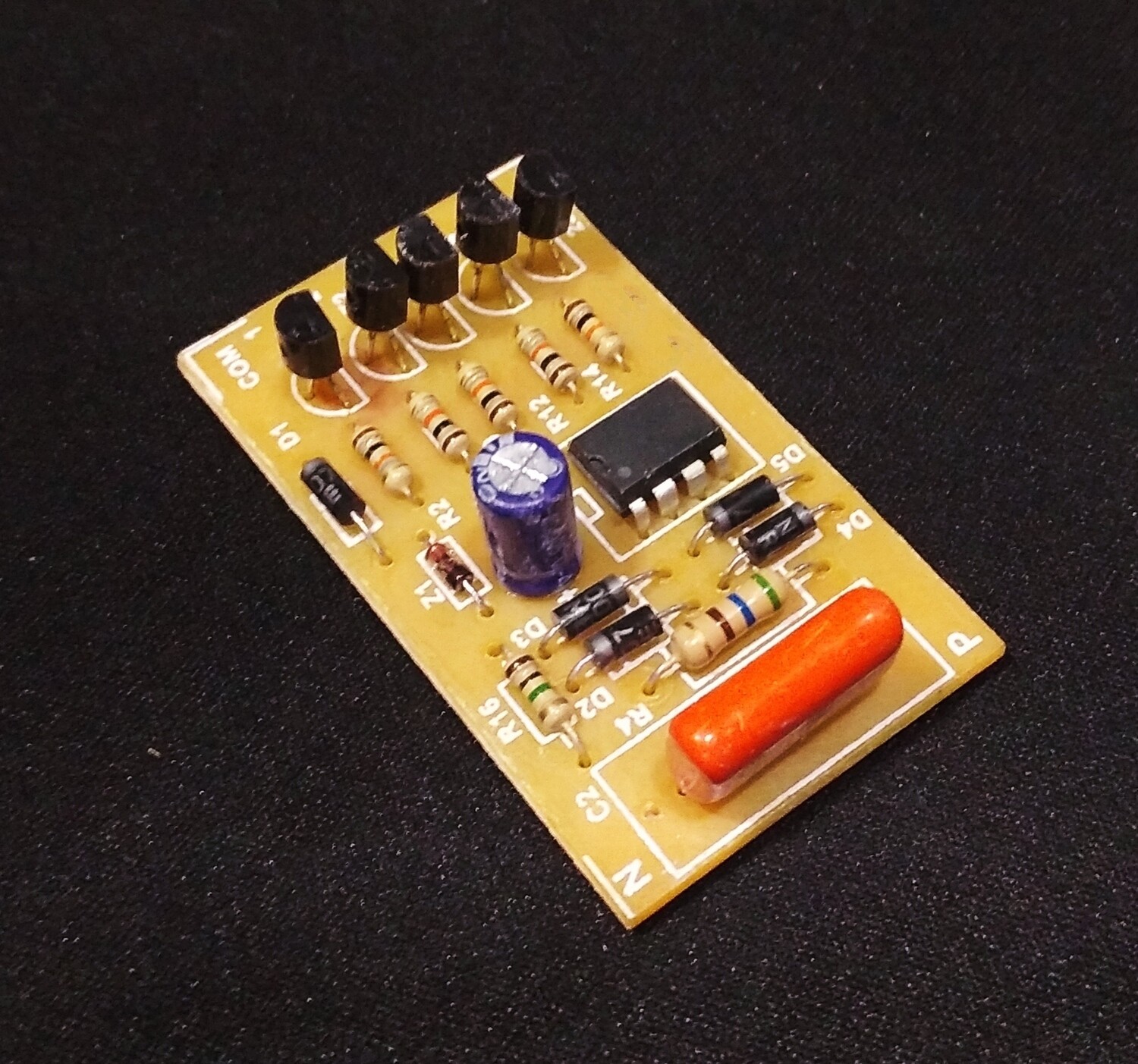 (SCLC3)  5 CHANNELS CHASER (DIP) AC