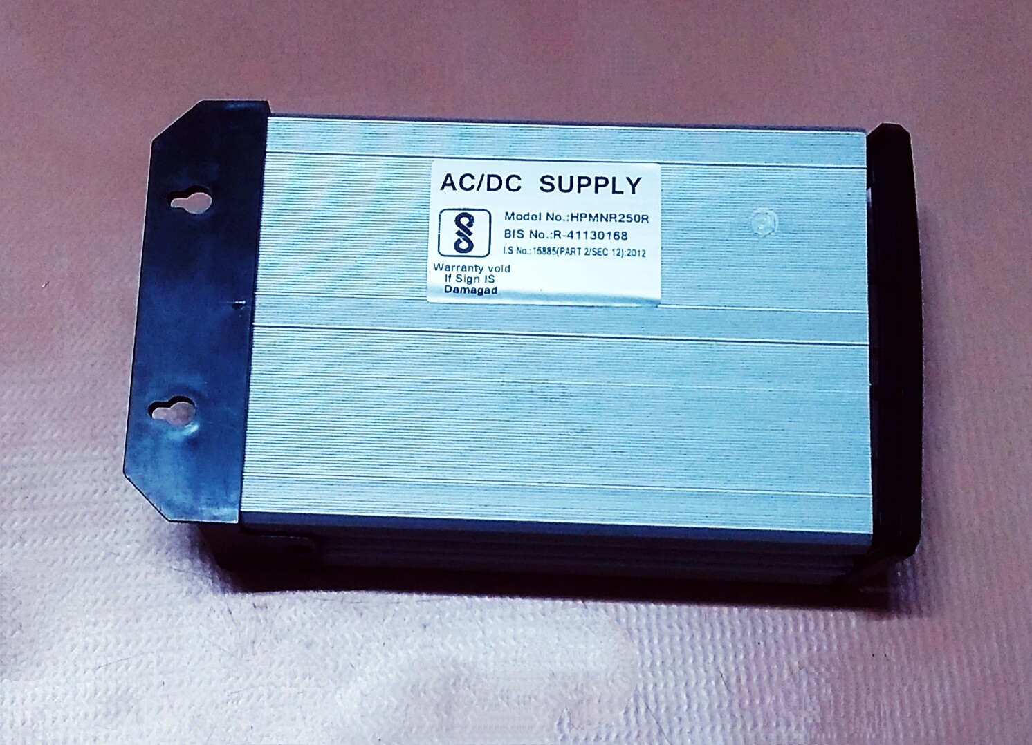 (P55) 12V 33A ( RAINPROOF) v2 ALUMINIUM BODY