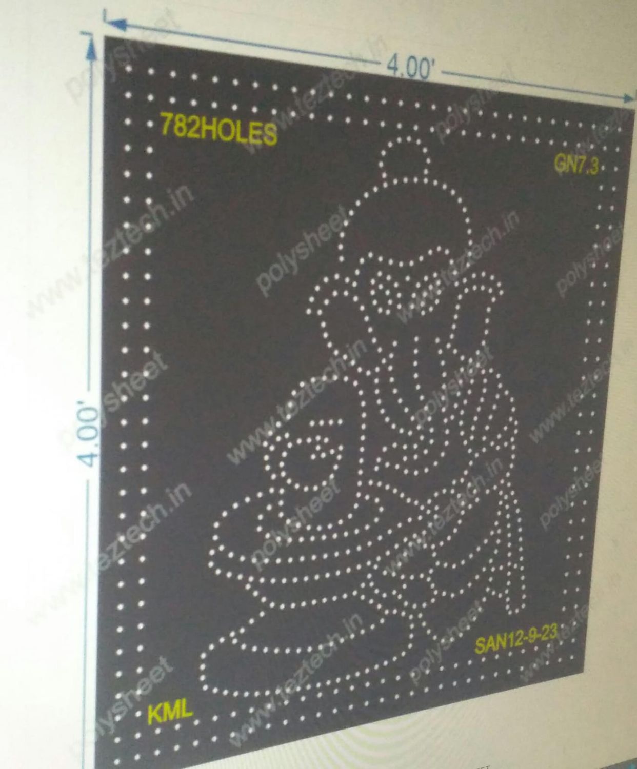 GN7.3 GANESHJI WITH SHIVLING AND BORDER  4X4 FEET  782 HOLES