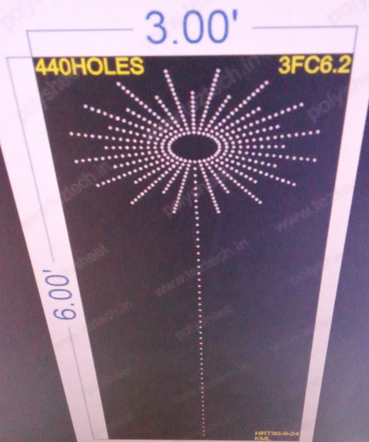 3FC6.2 TOP CIRCLE CRACKER TREE POLY SHEET WITH HOLES