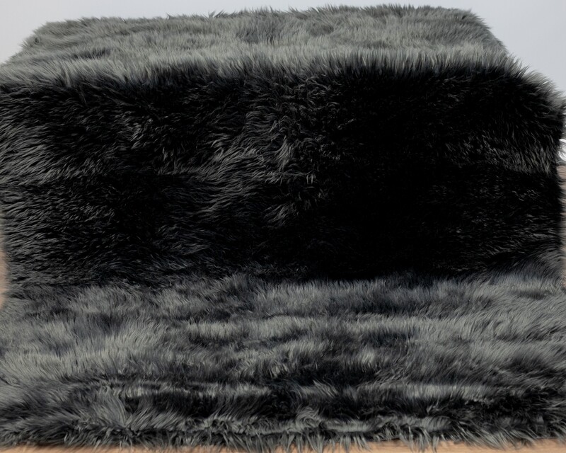 Grey Faux Fur Rug 4x6