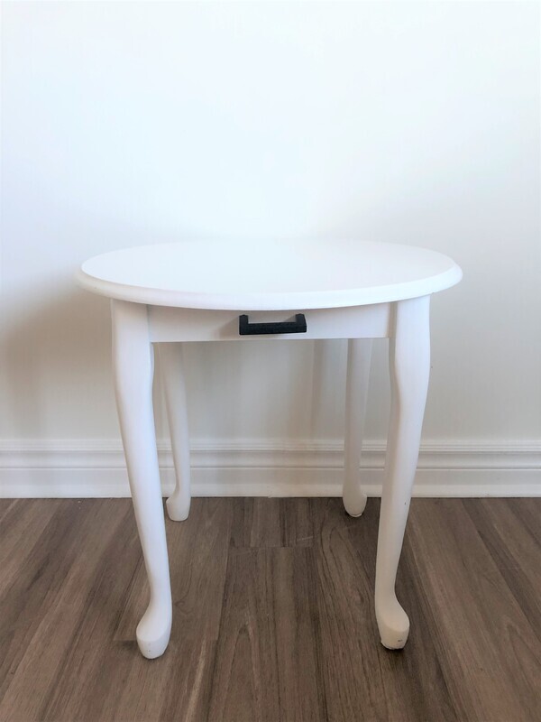 Classic Round End Table - Set Of 2