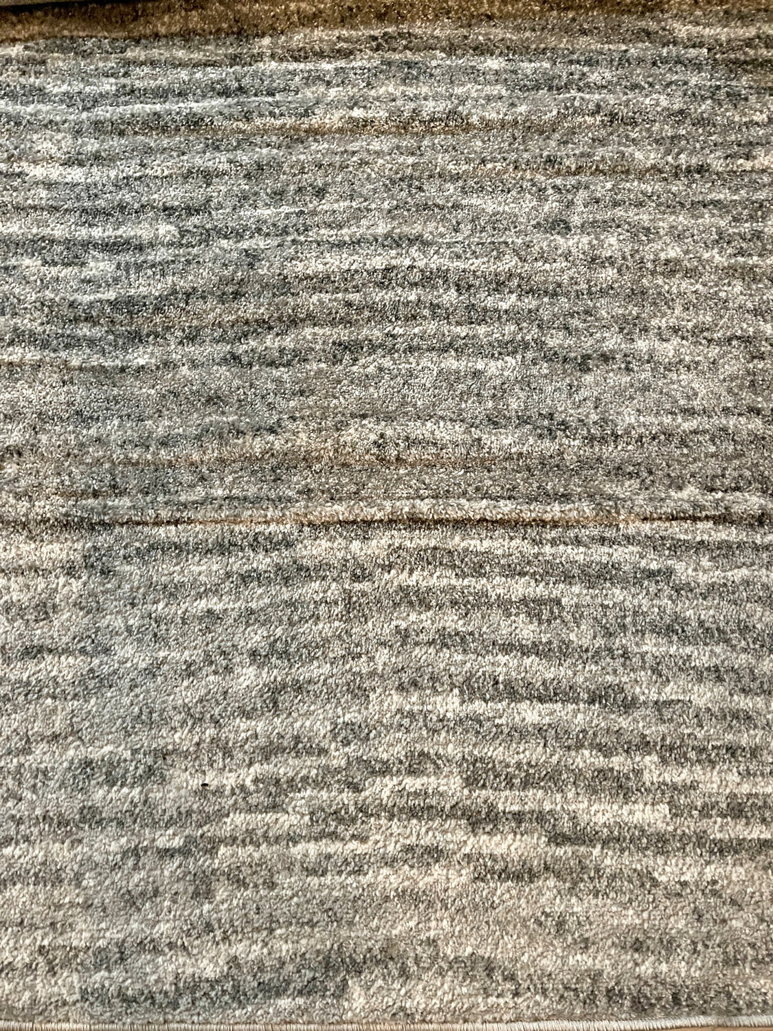 Grey & White Line Pattern Rug 5x7