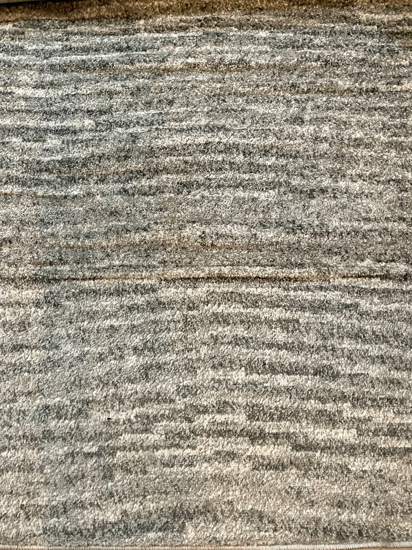 Grey & White Line Pattern Rug 5x7