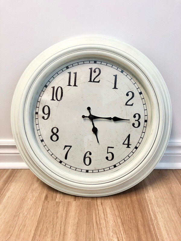 Sleek & Simple Wall Clock