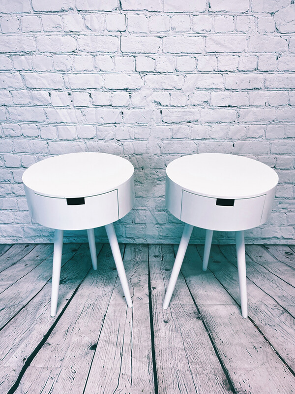 White End Table w/ Drawer - Set of 2