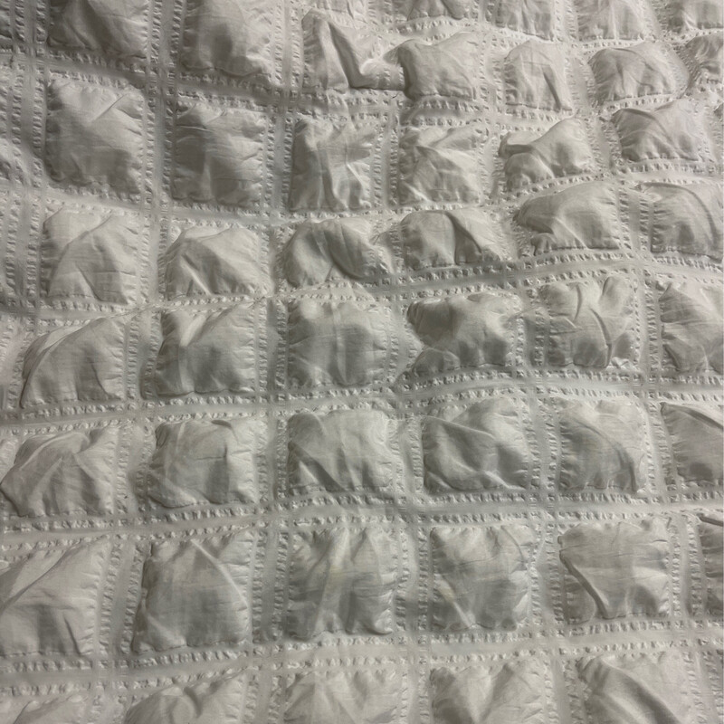 Queen Bedding - White Waffle Print Comforter w/ 2 Plain White Cases