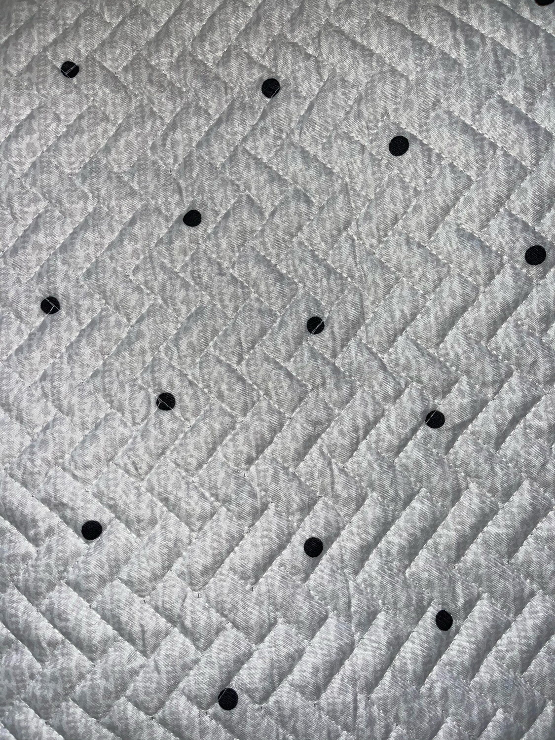 Twin Bedding - Reversible Light Grey/White Polkadots & White/Black Polkadots Quilt w/ 1 Case