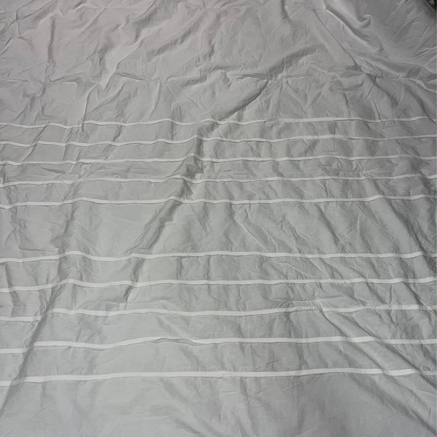 Queen Bedding - White Striped Comforter w/ 2 Cases