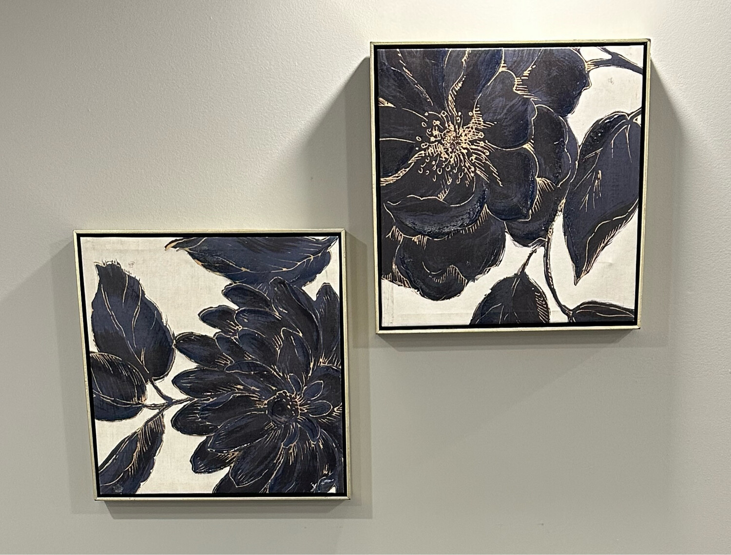 Deep Blue & Gold Flowers