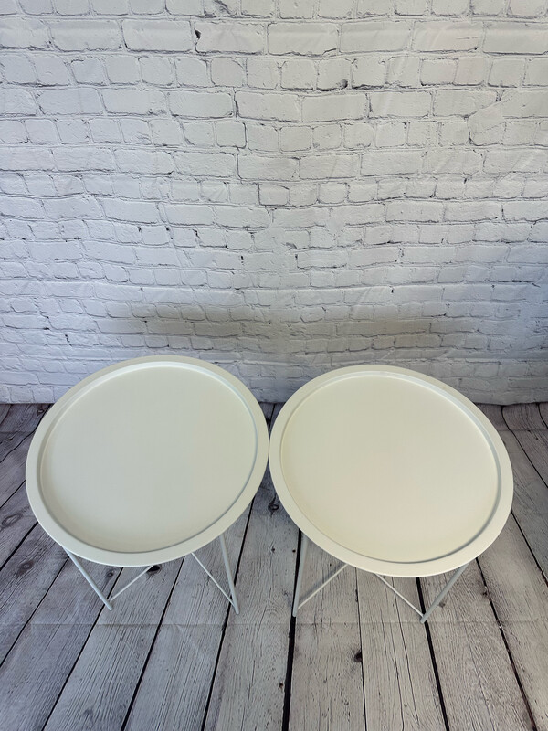 Sleek White Metal End Table - Set Of 2