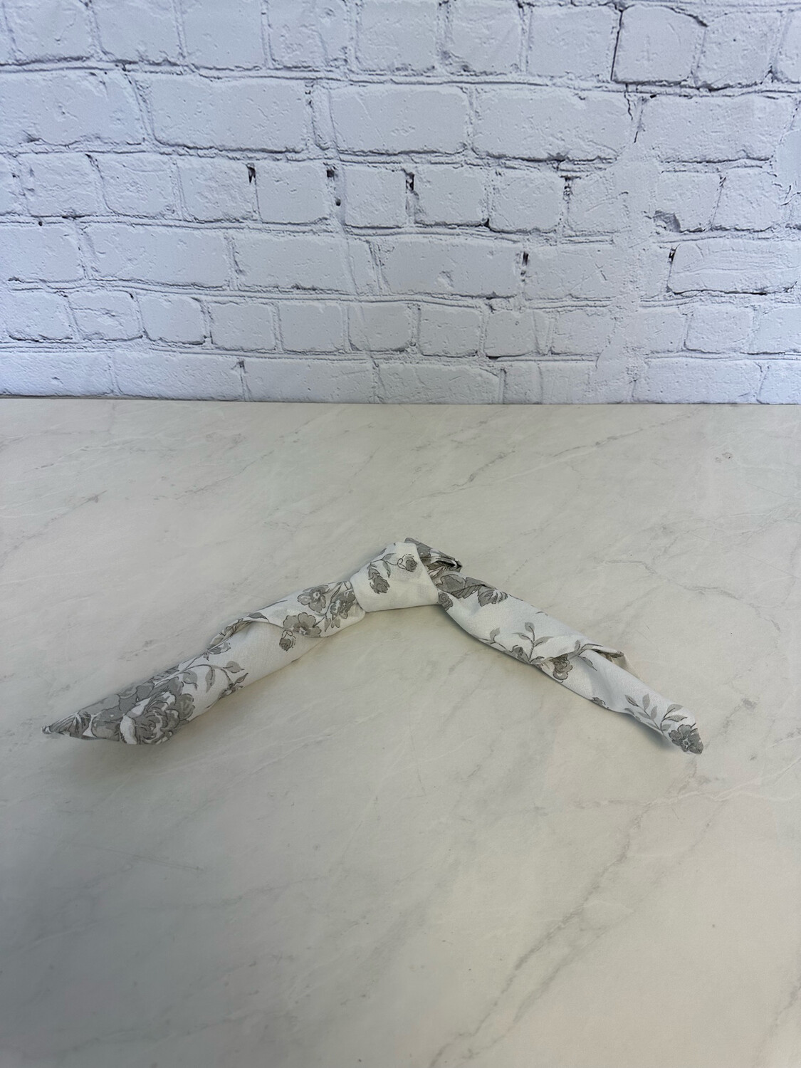 White & Grey Flower Serviette - Set Of 2