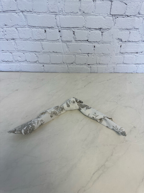 White & Grey Flower Serviette - Set Of 2