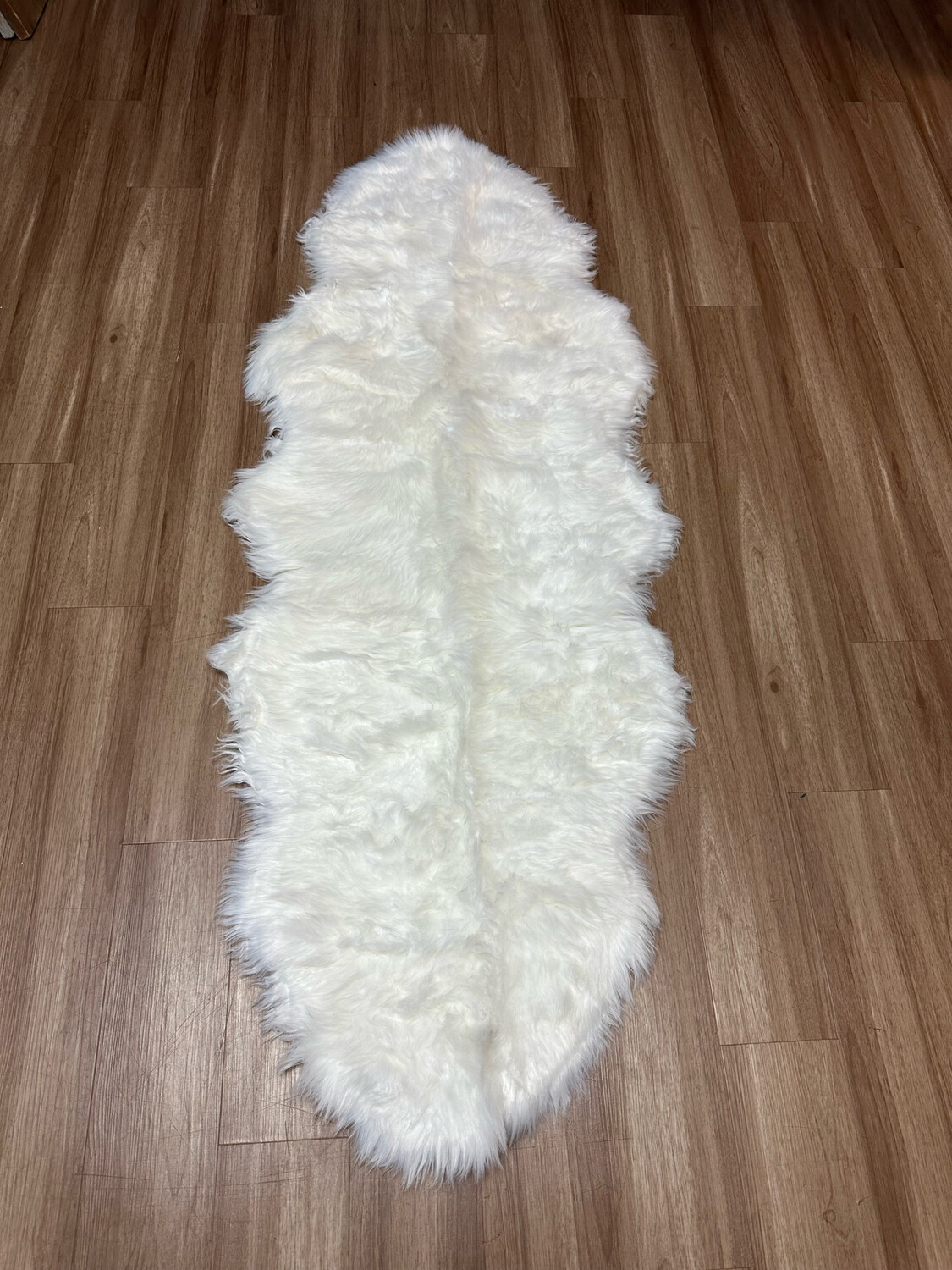 Long White Faux Fur Area Rug 2x6