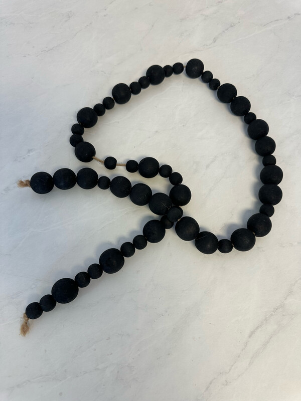 Black Table Beads