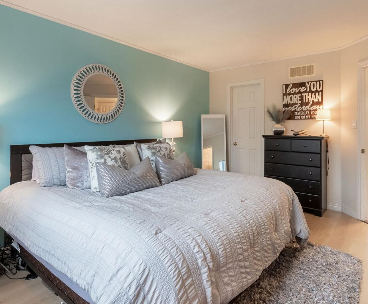 King Bedding - Light Grey w/ 2 Cases