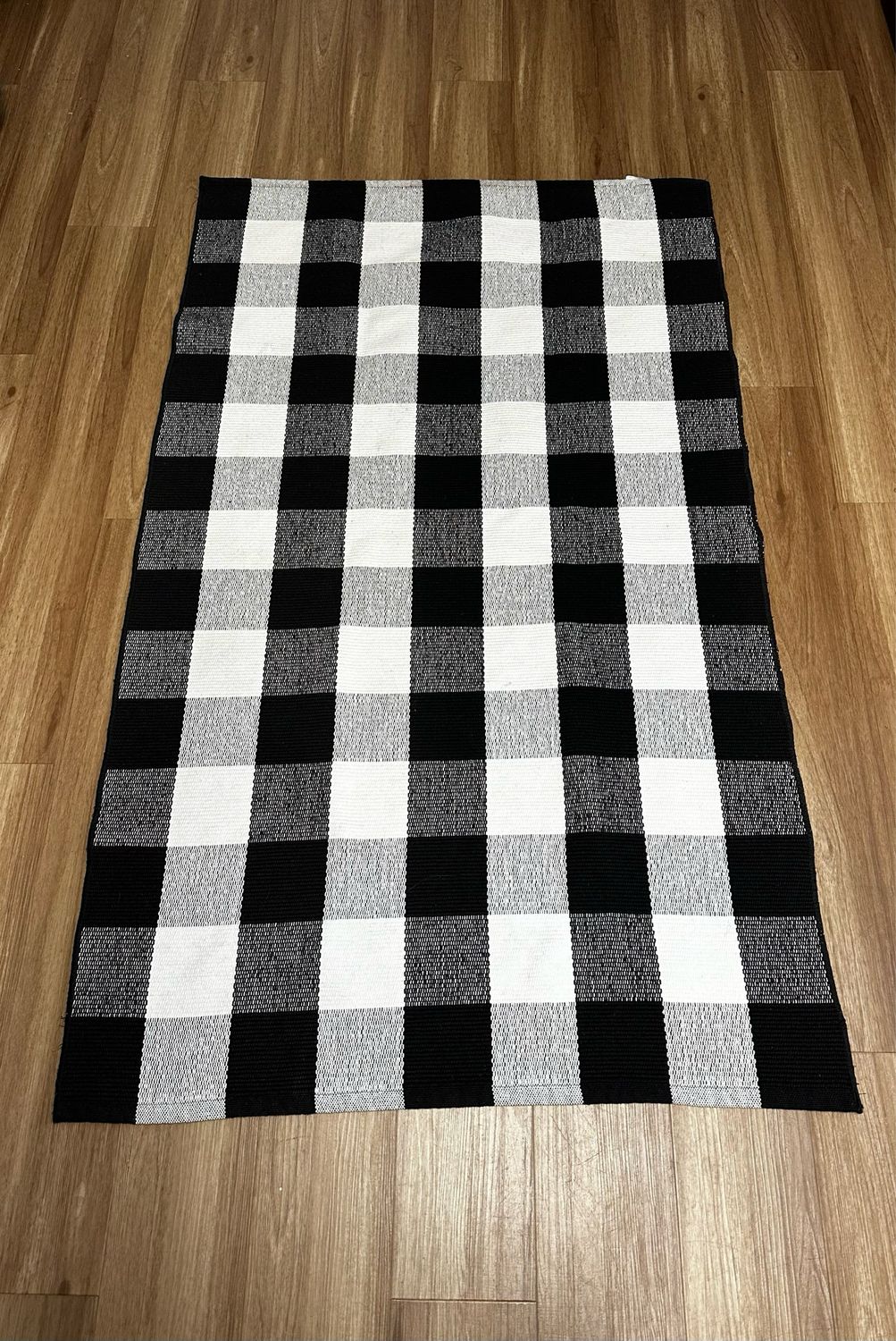 Black & White Checkered Rug 3x4.5