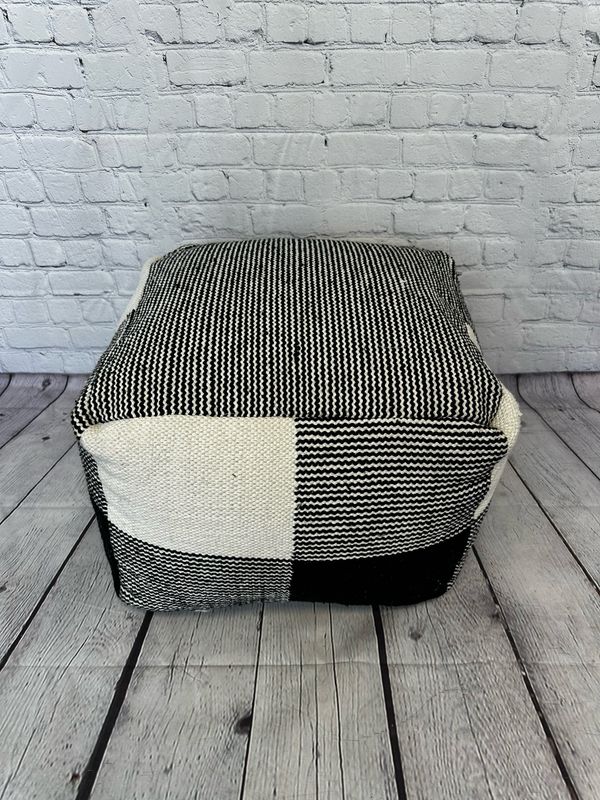Black & White Plaid Pouf