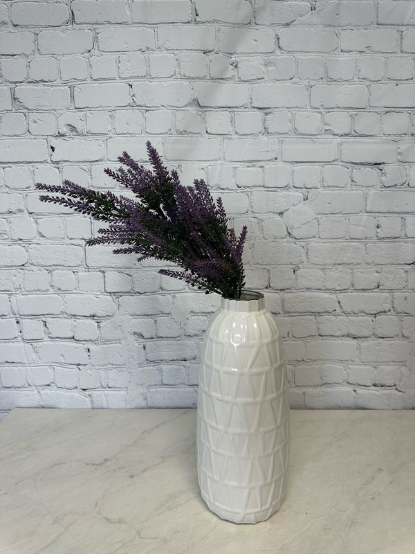 Large White Vase w/ Ling