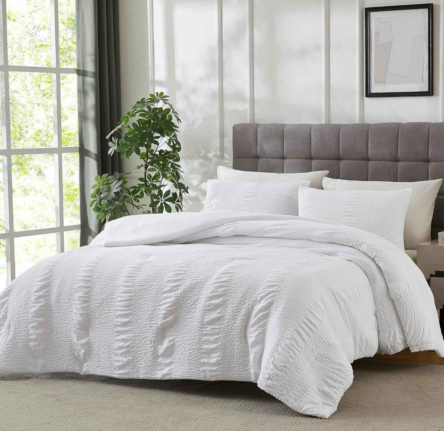 Twin Bedding - White Comforter w/ 1 Case