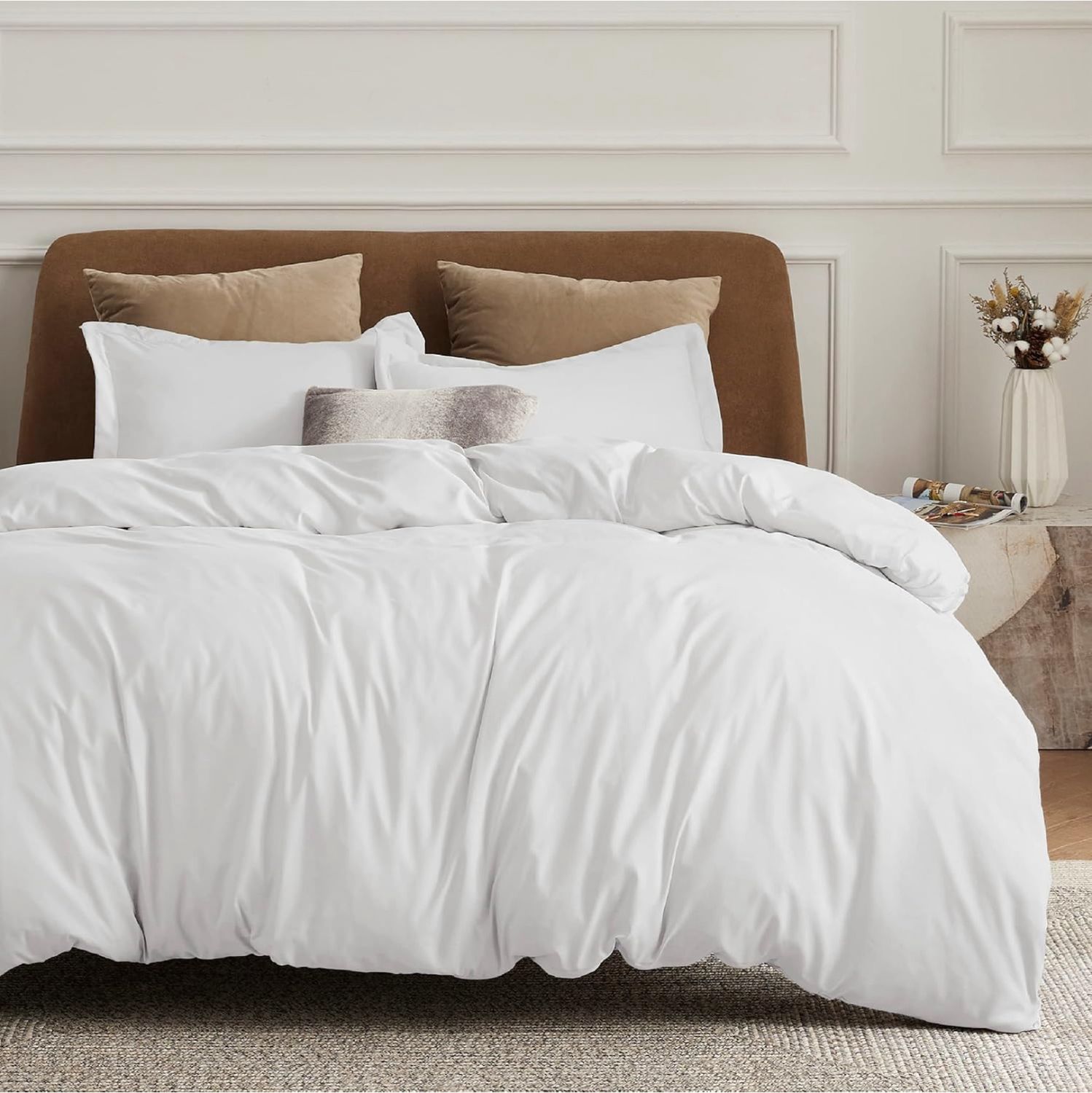 Queen Bedding - Plain White Duvet w/ 2 Cases