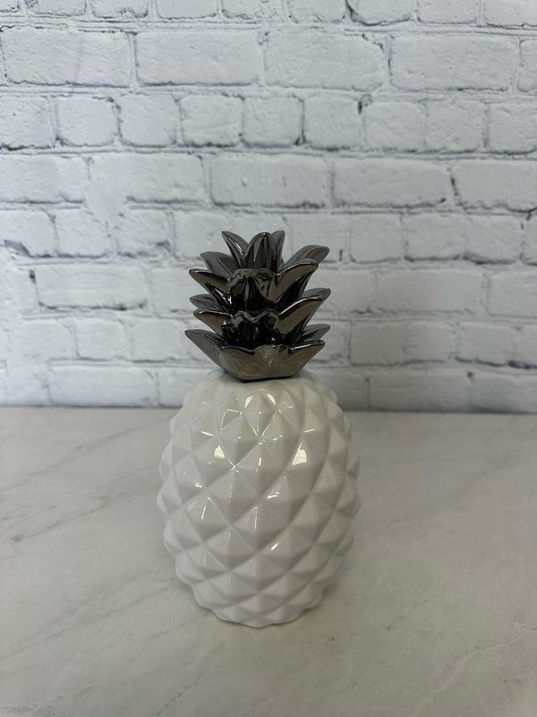Small White & Silver Pineapple