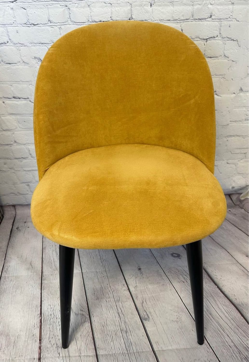 Yellow Detailed Accent Chair - Single
