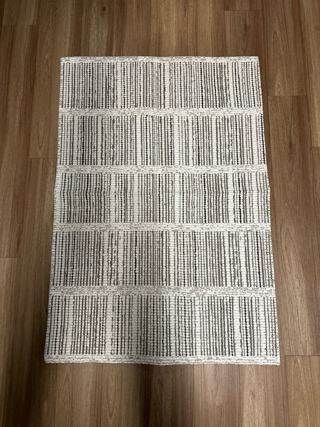 White/Brown/Black Rug 2.5x3.5