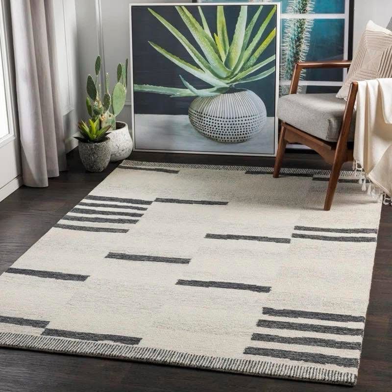 Cream & Black Geometric pattern Hand Tufted Wool Rug 6x9