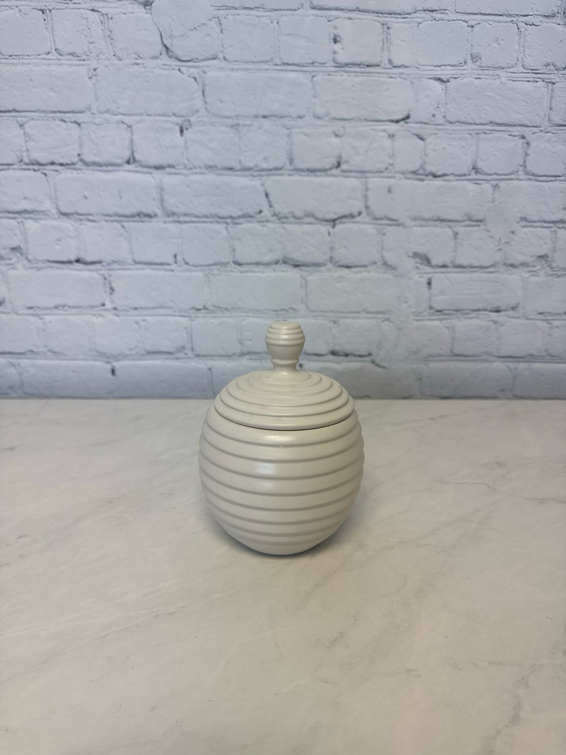 Textured Off White Pot