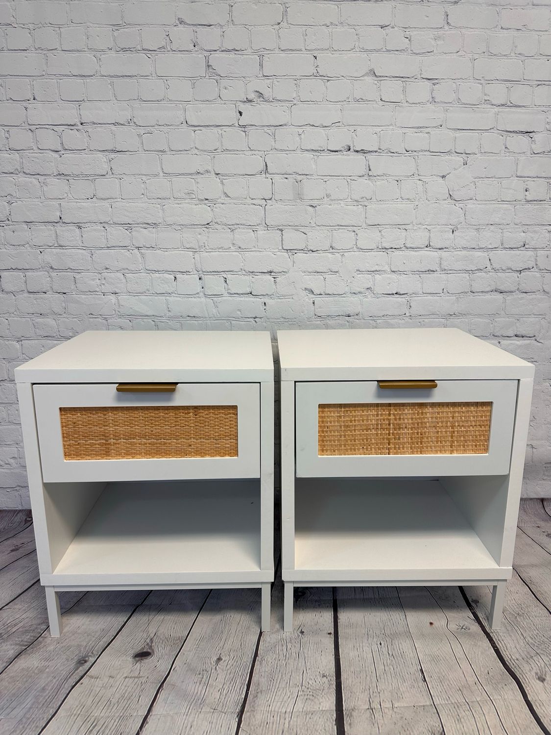 White End Table w/ Drawer - Set of 2