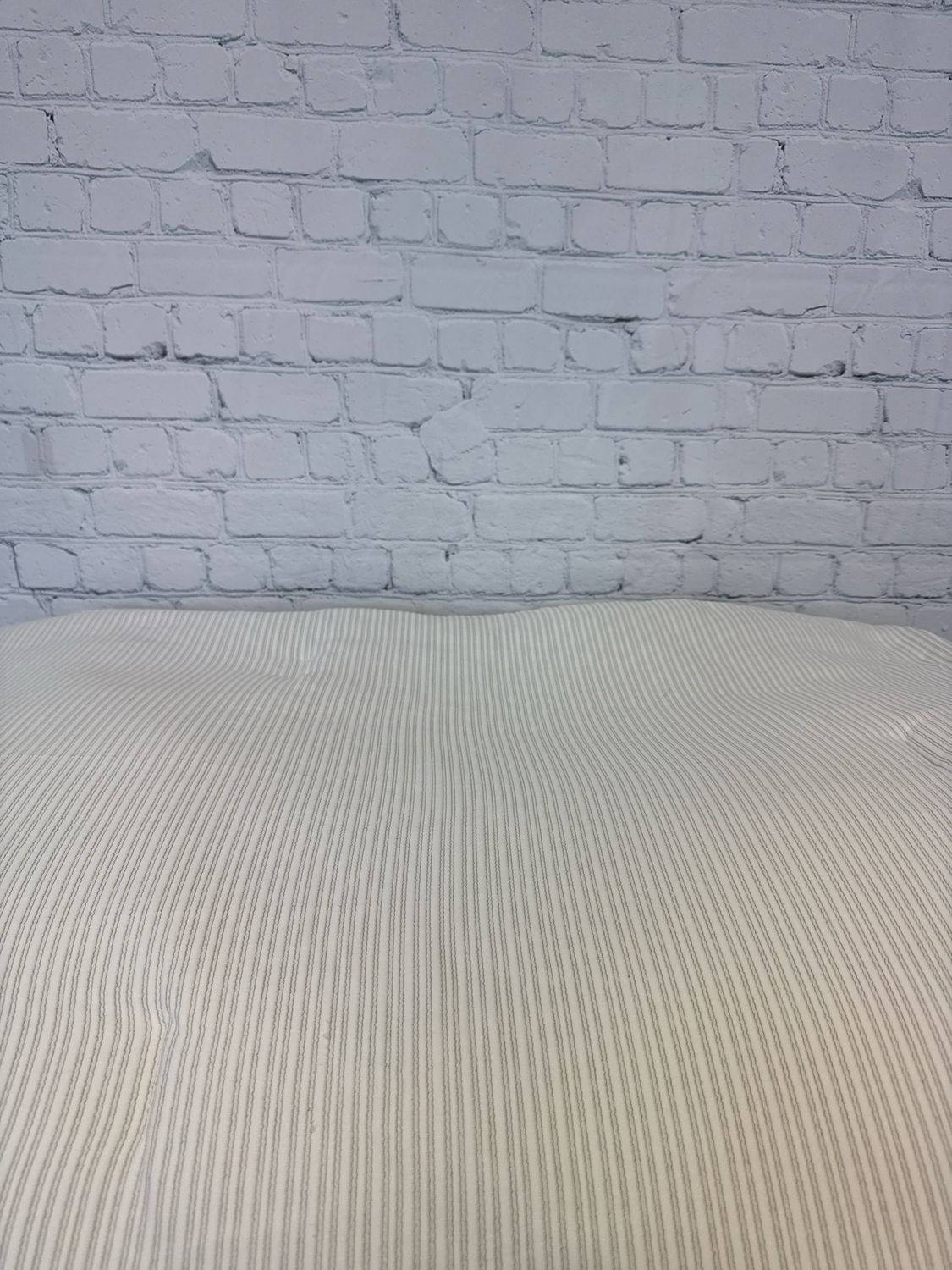 King Bedding - White & Tan Fine Line Comforter W/ Cases