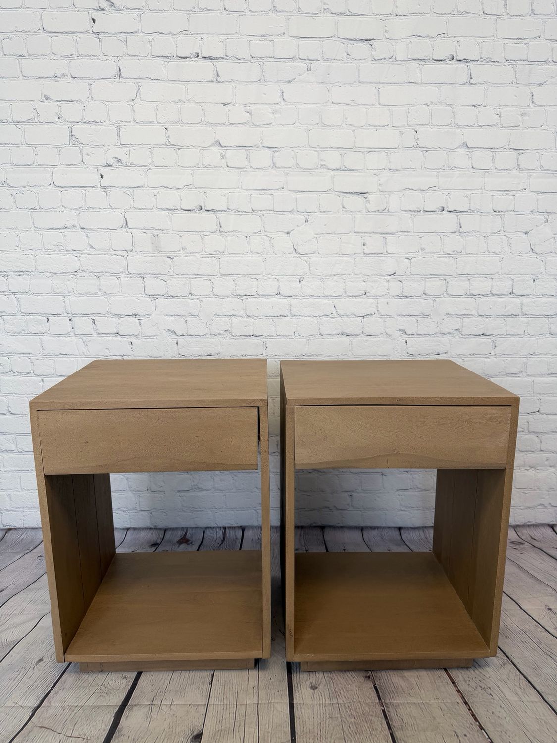 Wood End Table w/ A Drawer - Set of 2