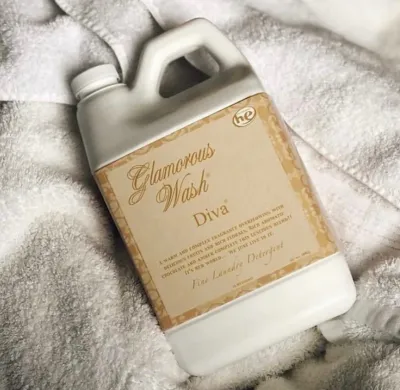 4oz Diva Glamorous Wash Laundry Detergent