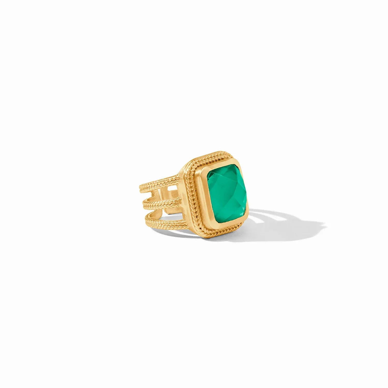 Cheval Ring