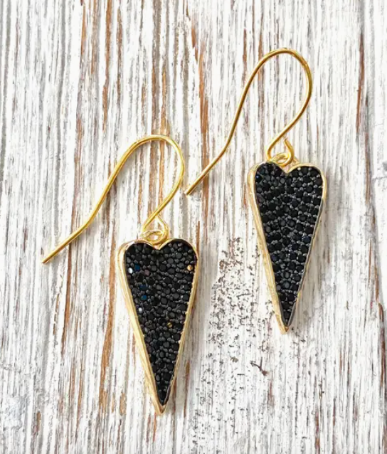 e21062 Black Heart Earrings