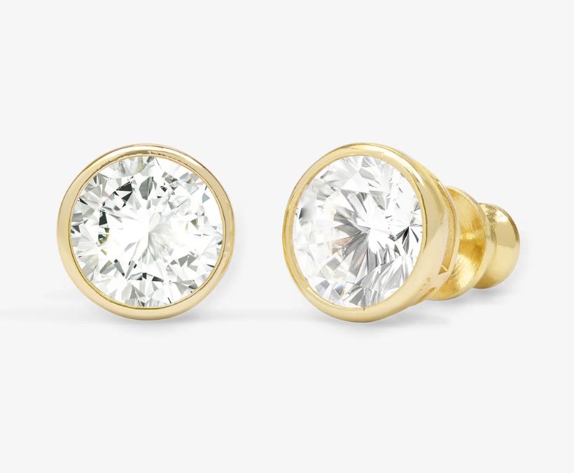 Baroness 8mm Gold Studs E7108GWTCZ