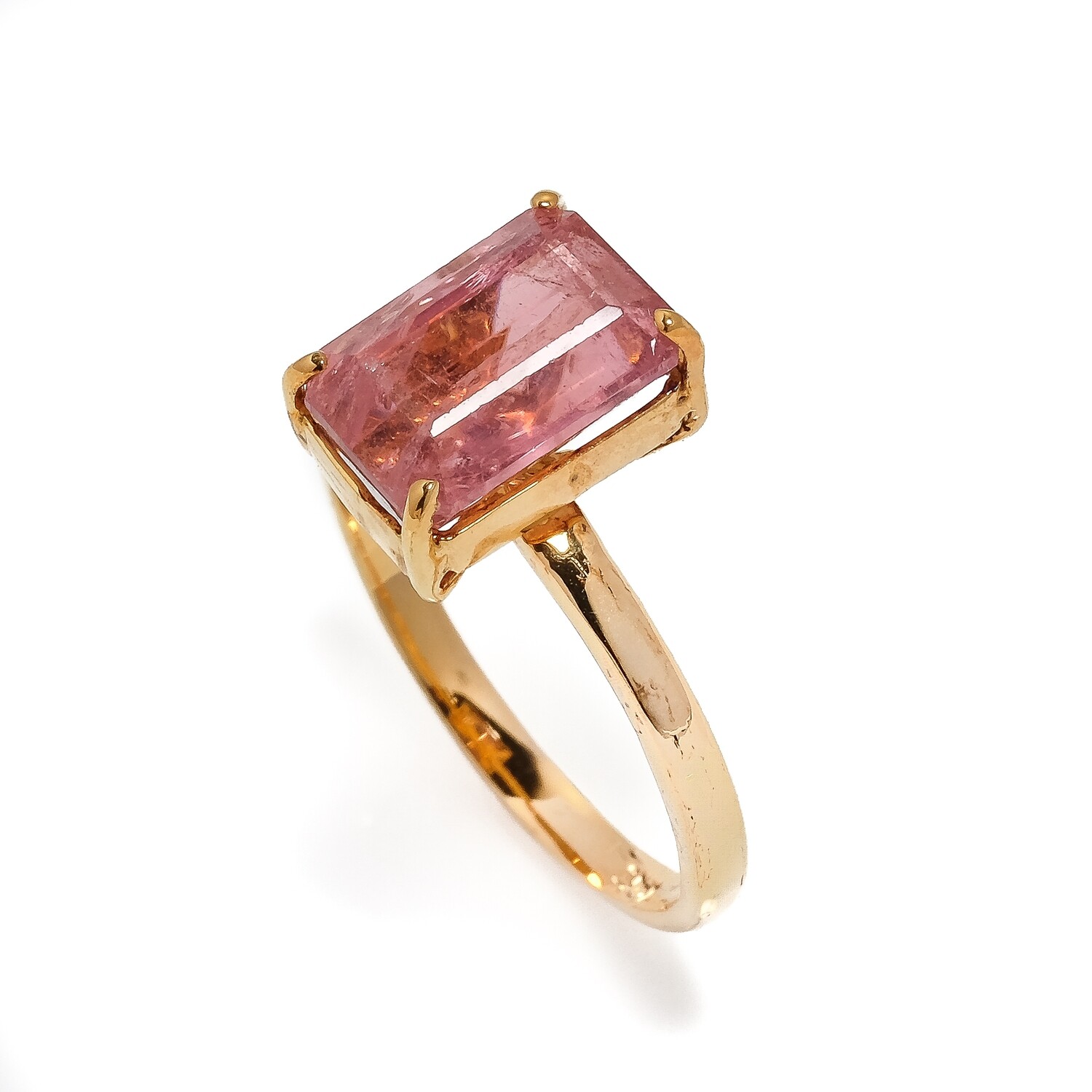 Solitaire Ring - Pink Tourmaline 6⌀ (10KT)