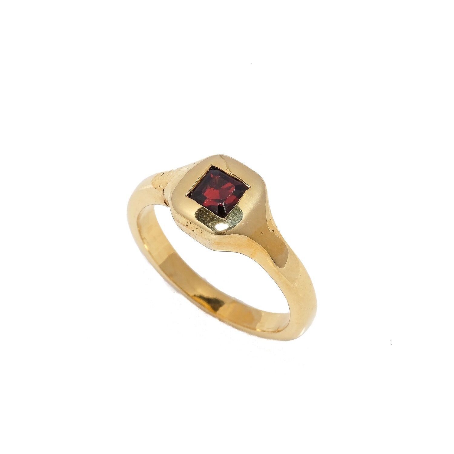 Elemental Signet Ring - Garnet 5⌀ (Vermeil)