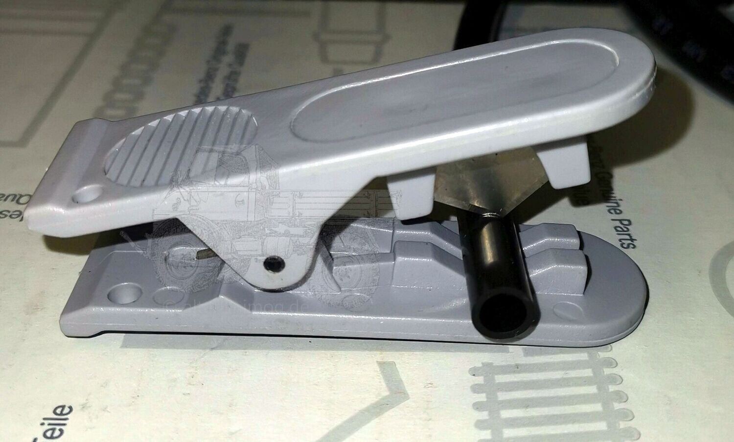 Rohrabschneider Tecalanrohr, Diesel und Druckluft Leitung