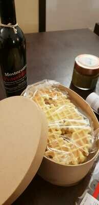 Pizzelle Bucate di Nonna